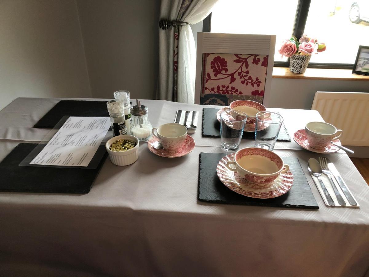Bed and Breakfast Red Row House Burnfoot Esterno foto